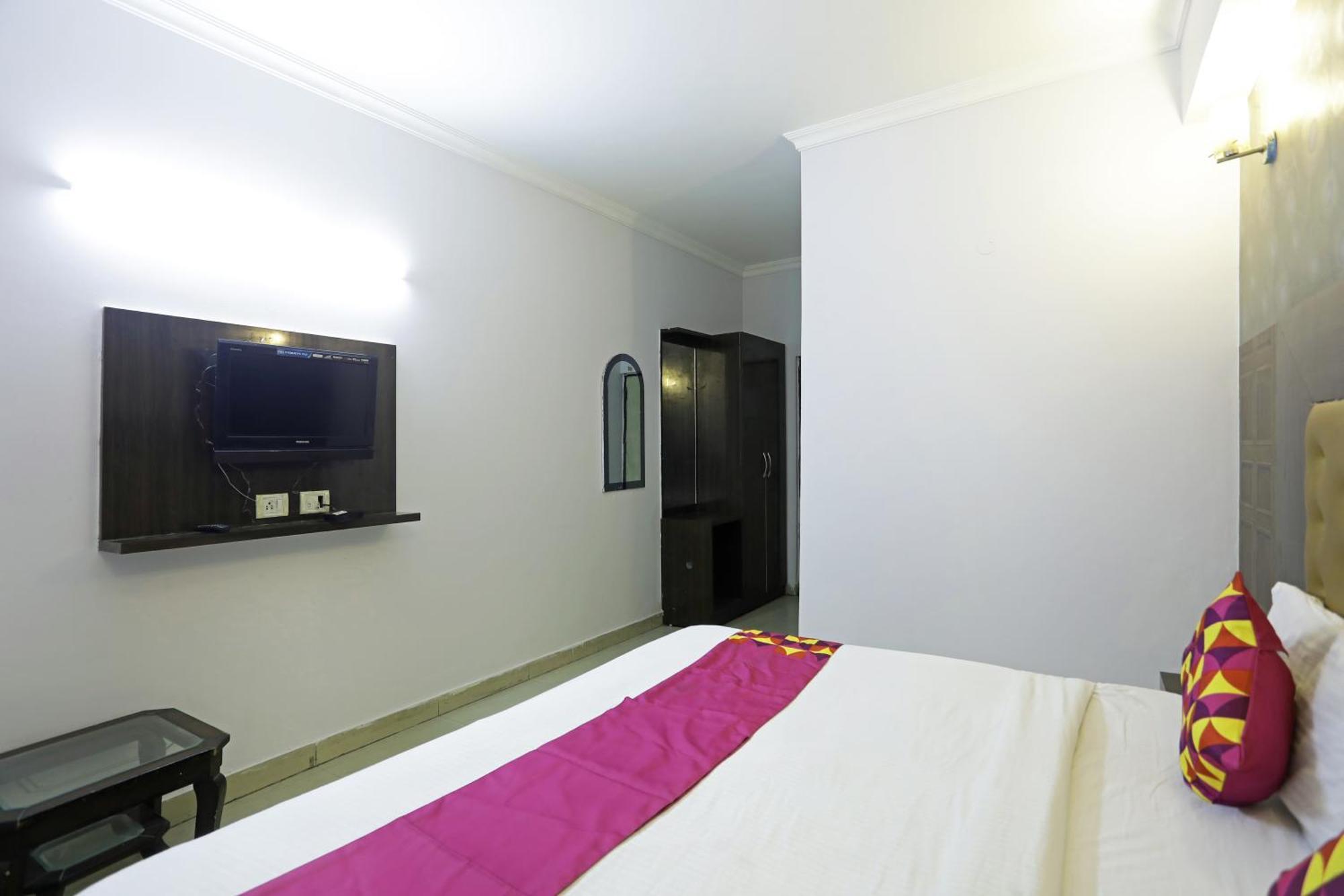 Hotel Samara Near Igi Airport Delhi Új-Delhi Kültér fotó